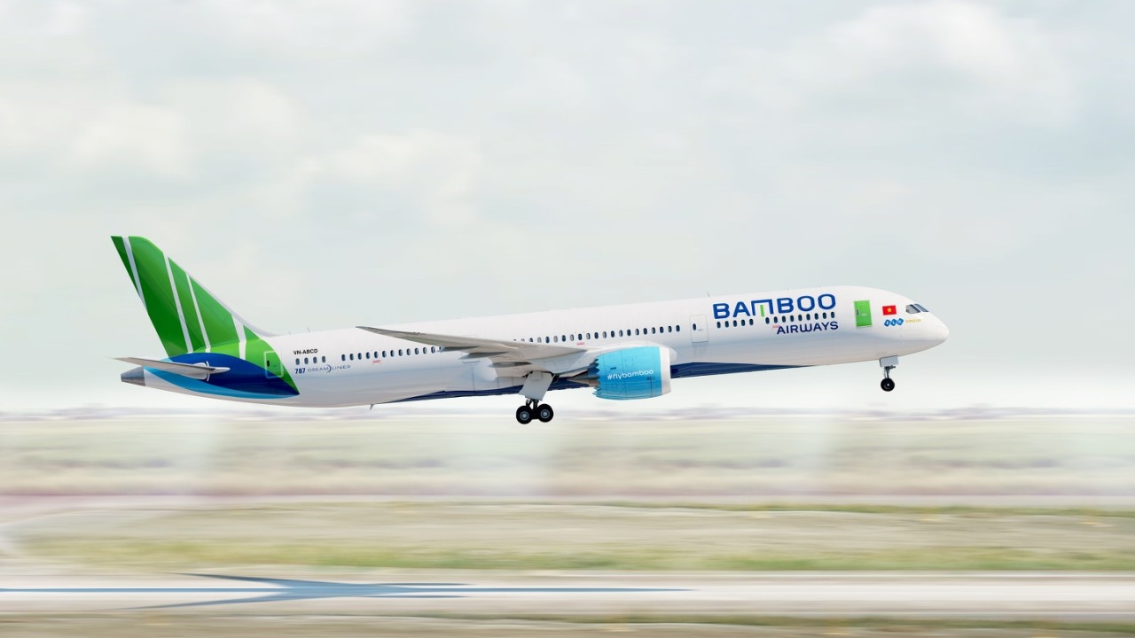 Bamboo Airways dung dau hang khong Viet thang 8 ve ty le dung gio hinh anh