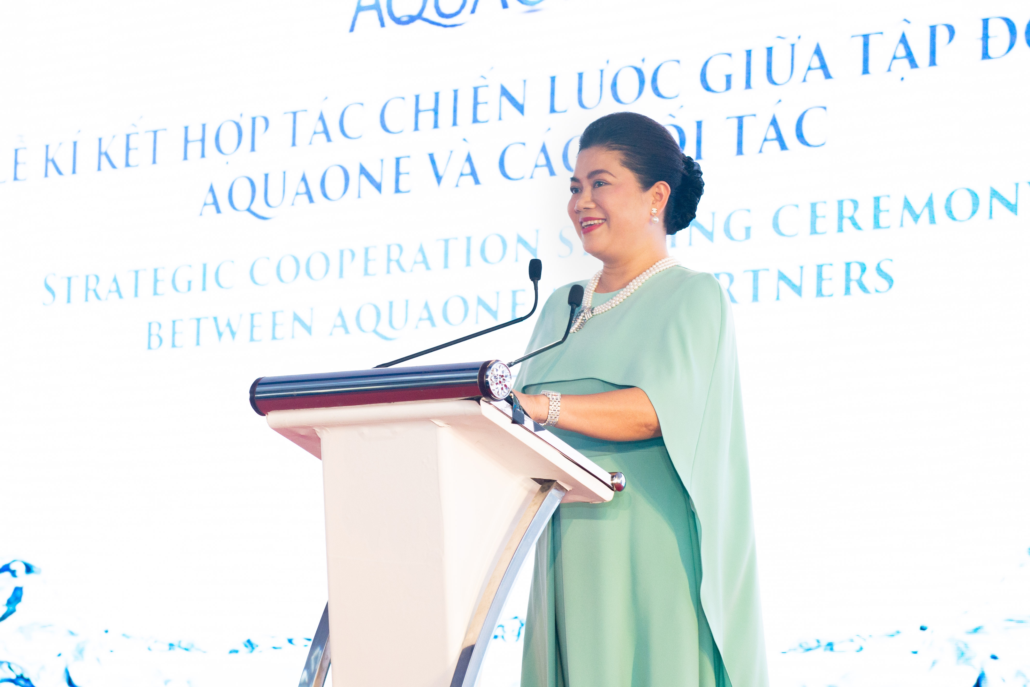 Shark Liên ảnh 1 Shark Lien anh 1