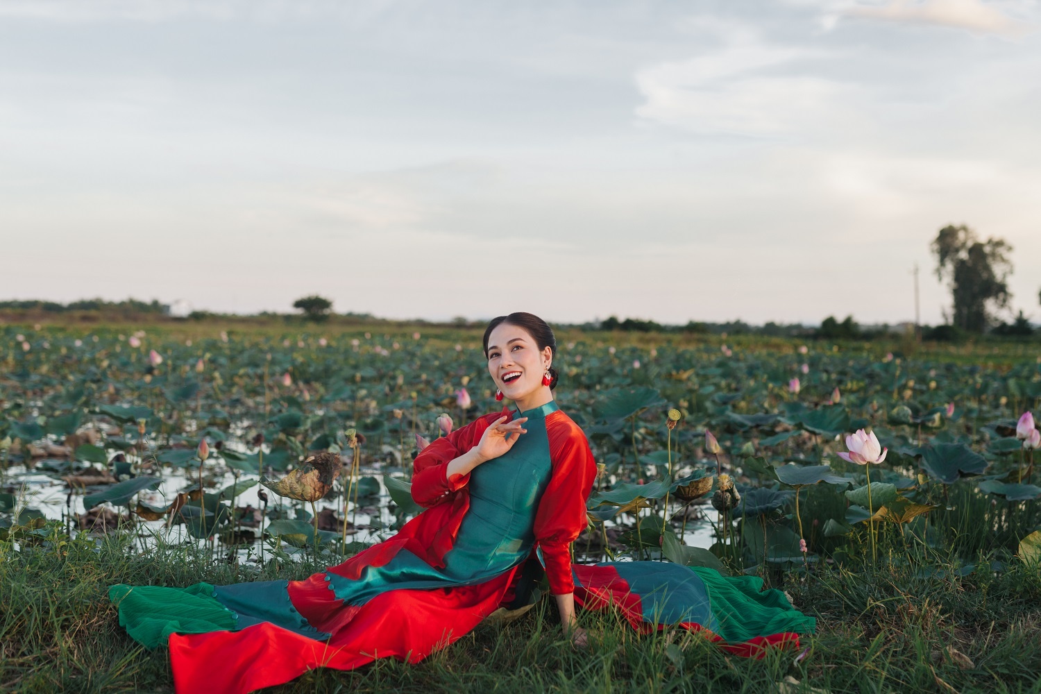MV “Nhan sắc” ảnh 2 MV “Nhan sac” anh 2