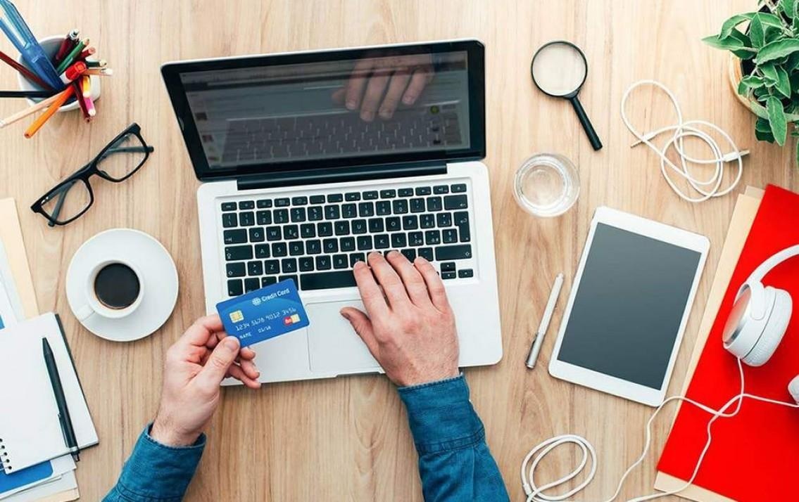 Adayroi ra mat kenh dat ve may bay truc tuyen hinh anh