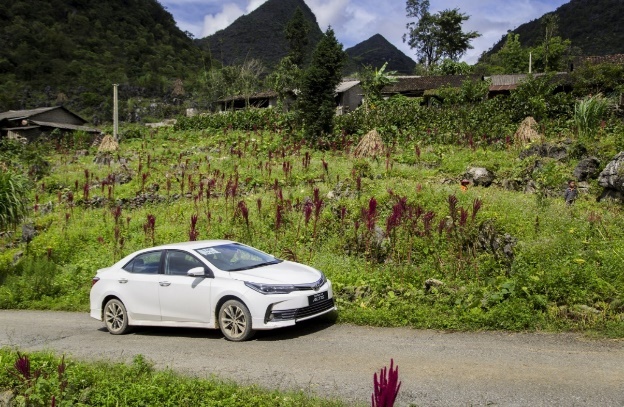 Toyota ưu đãi Altis ảnh 1 Toyota uu dai Altis anh 1