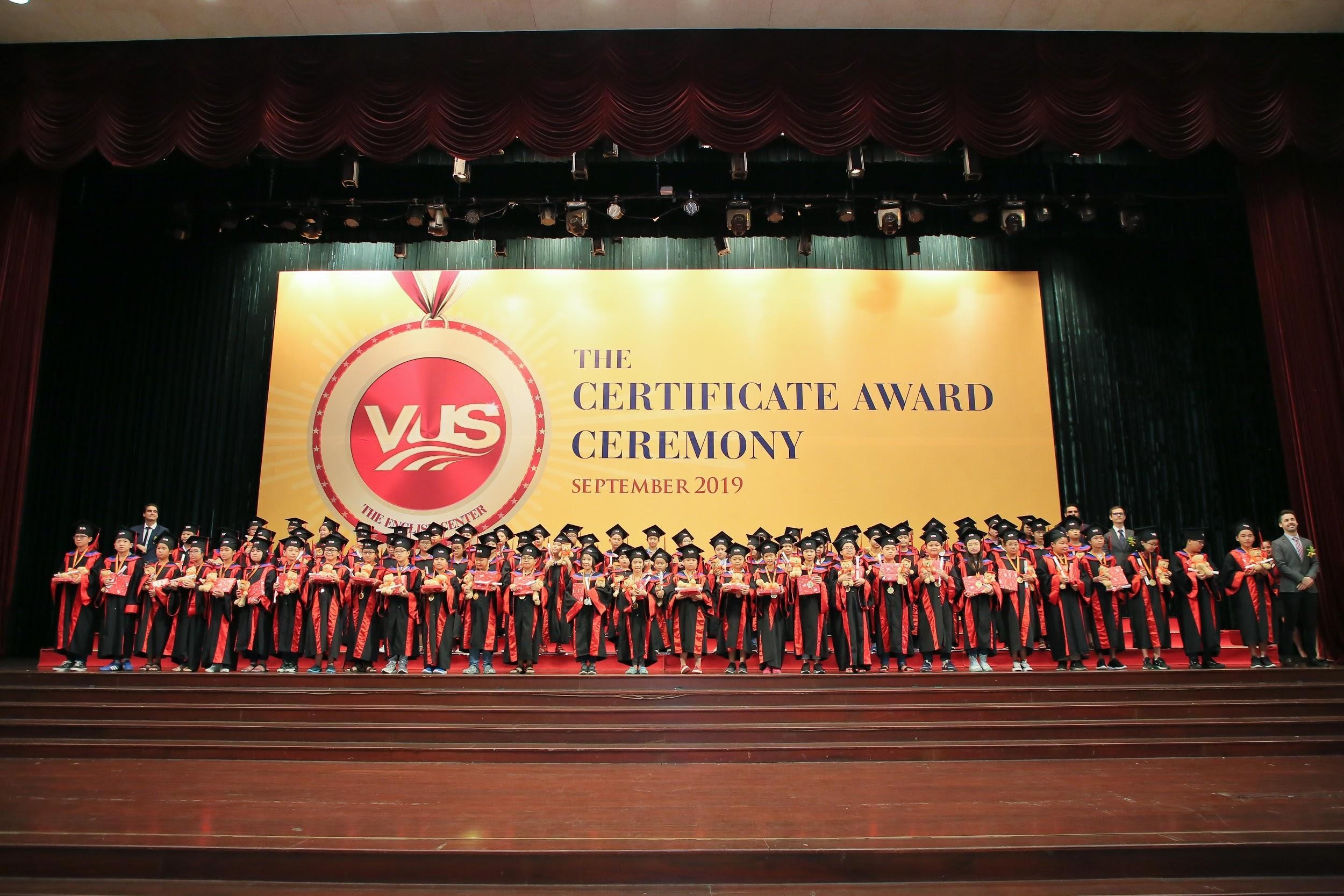 Anh van Hoi Viet My VUS anh 1