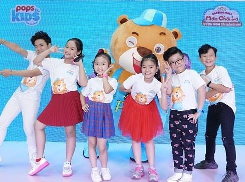 Nhung khoanh khac dang yeu khi be di choi Trung thu hinh anh