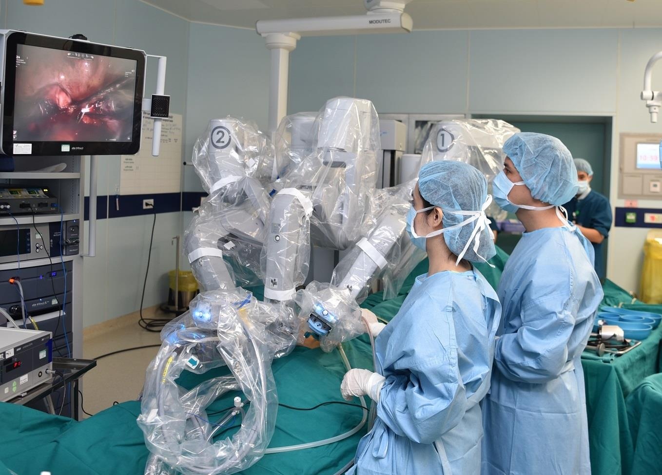 Vinmec lam gi trong cuoc dua nang cap chat luong y te? hinh anh