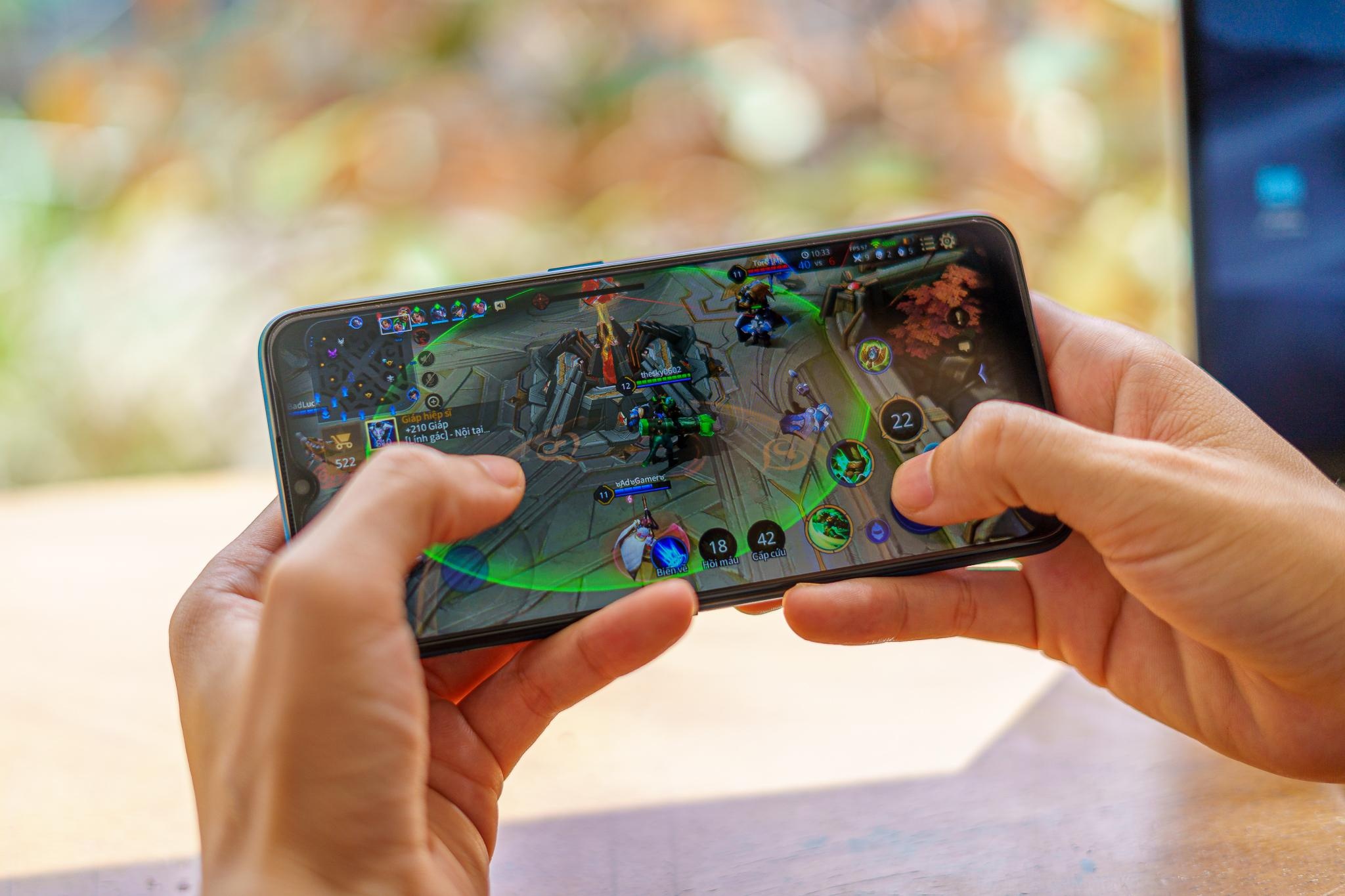 Trang bi pin 5.000 mAh, Oppo A9 2020 cho kha nang chien game ra sao? hinh anh