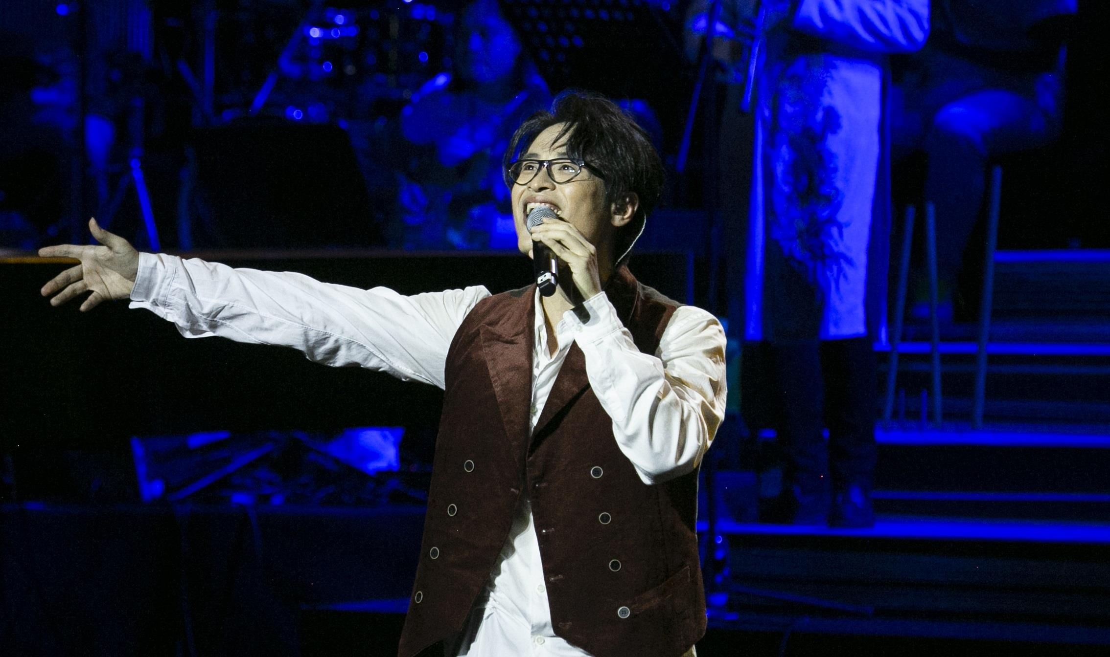 Ha Anh Tuan mang 'Truyen ngan' den voi nguoi ham mo TP.HCM va Ha Noi hinh anh