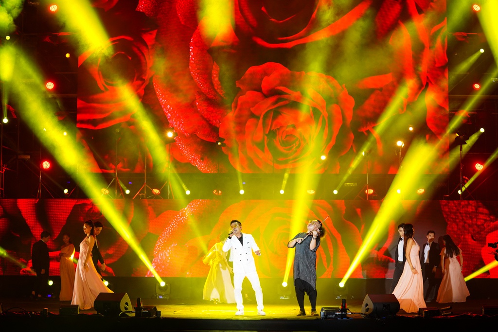 Love Songs Party anh 3