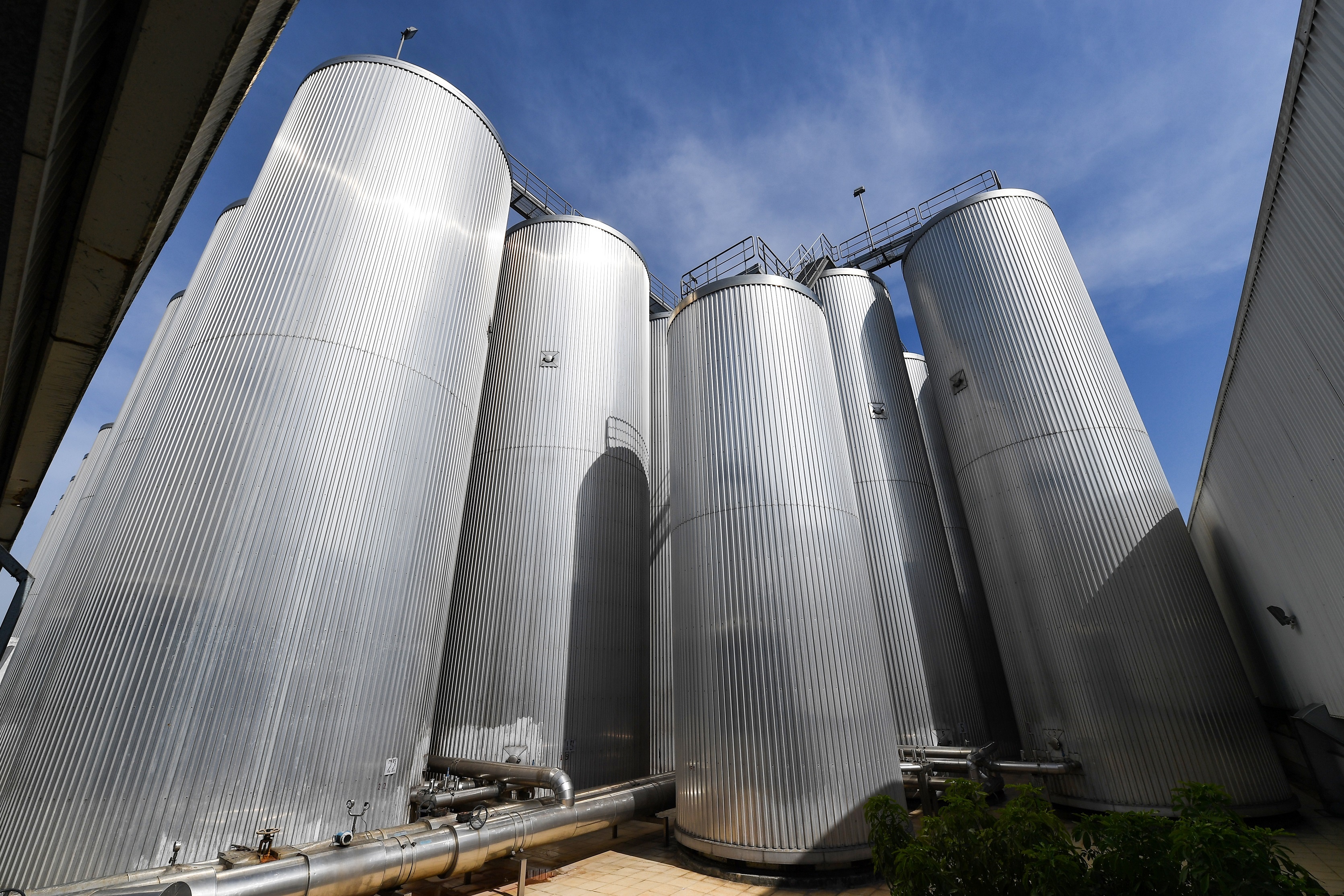 ky niem 10 nam nha may Habeco Me Linh anh 6