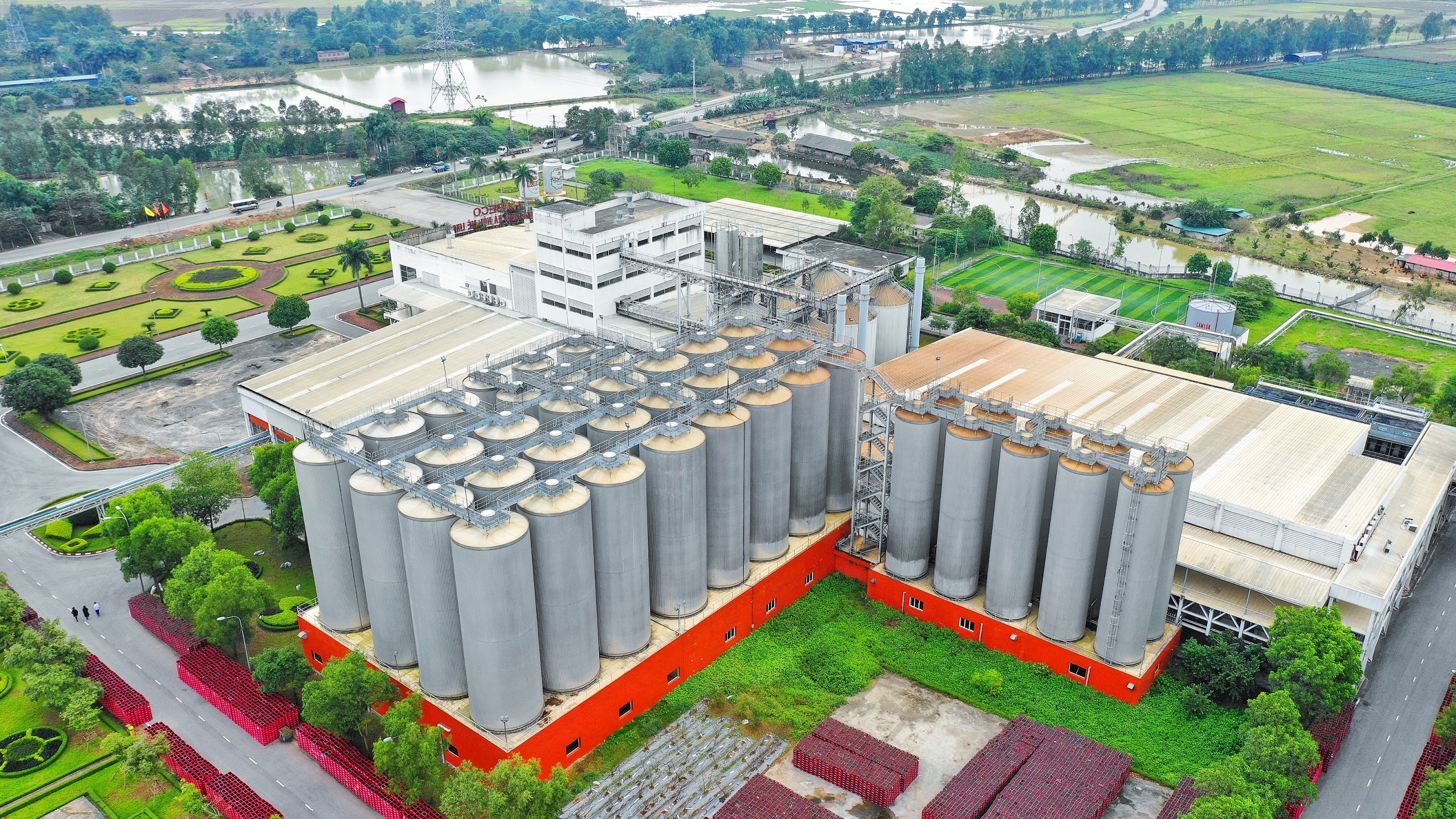 ky niem 10 nam nha may Habeco Me Linh anh 16