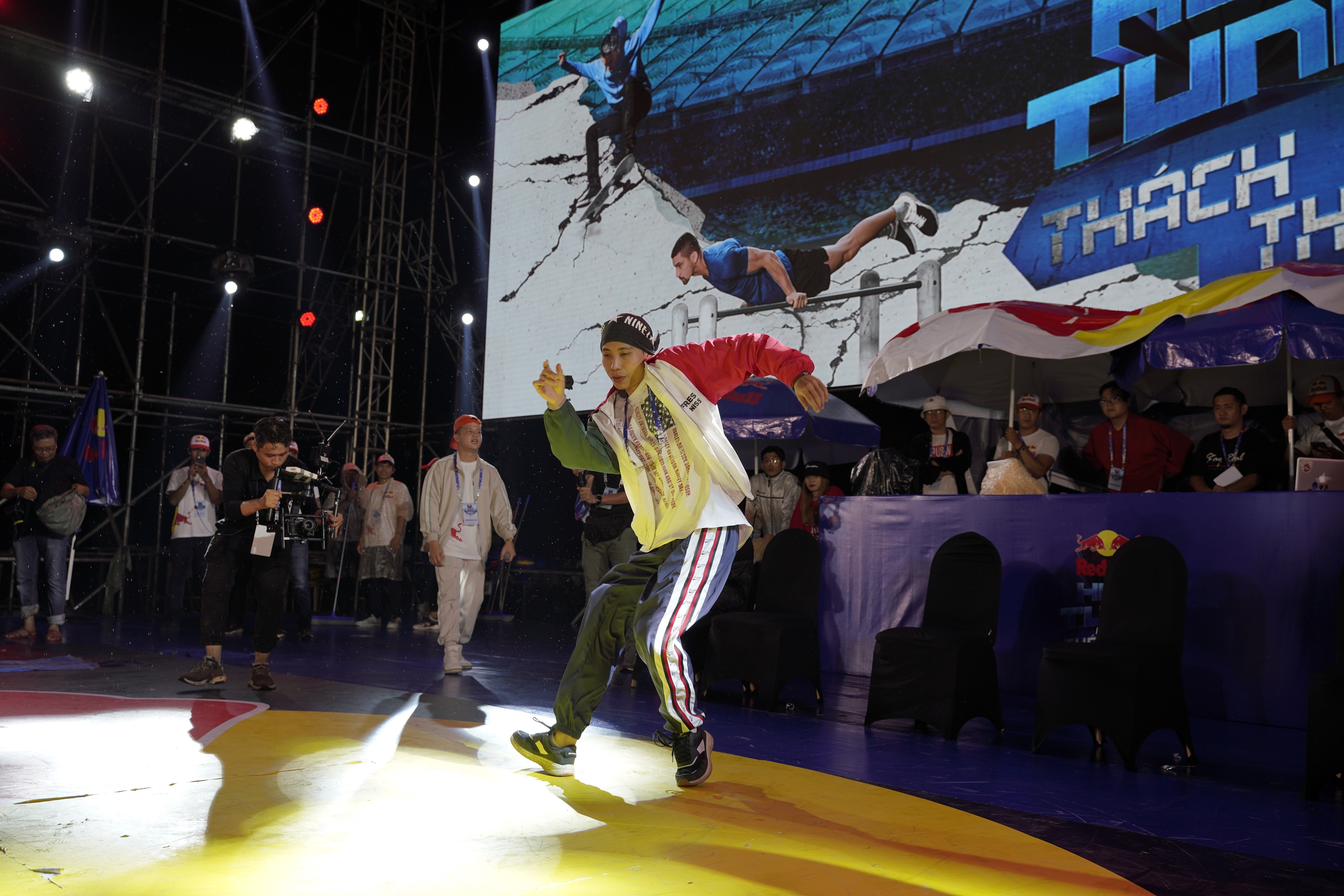 Red Bull - Huc tung thach thuc anh 8