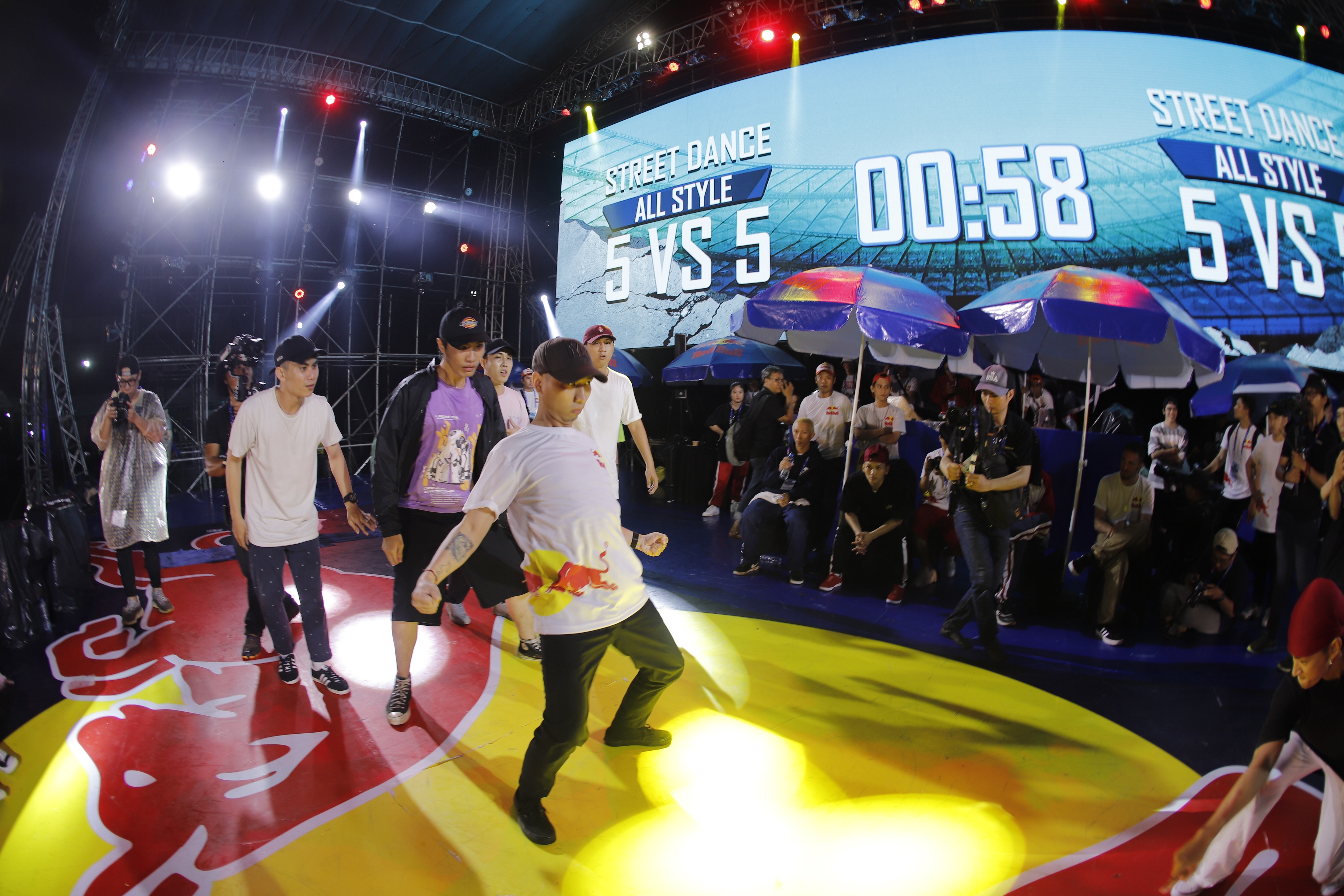 Red Bull - Huc tung thach thuc anh 4