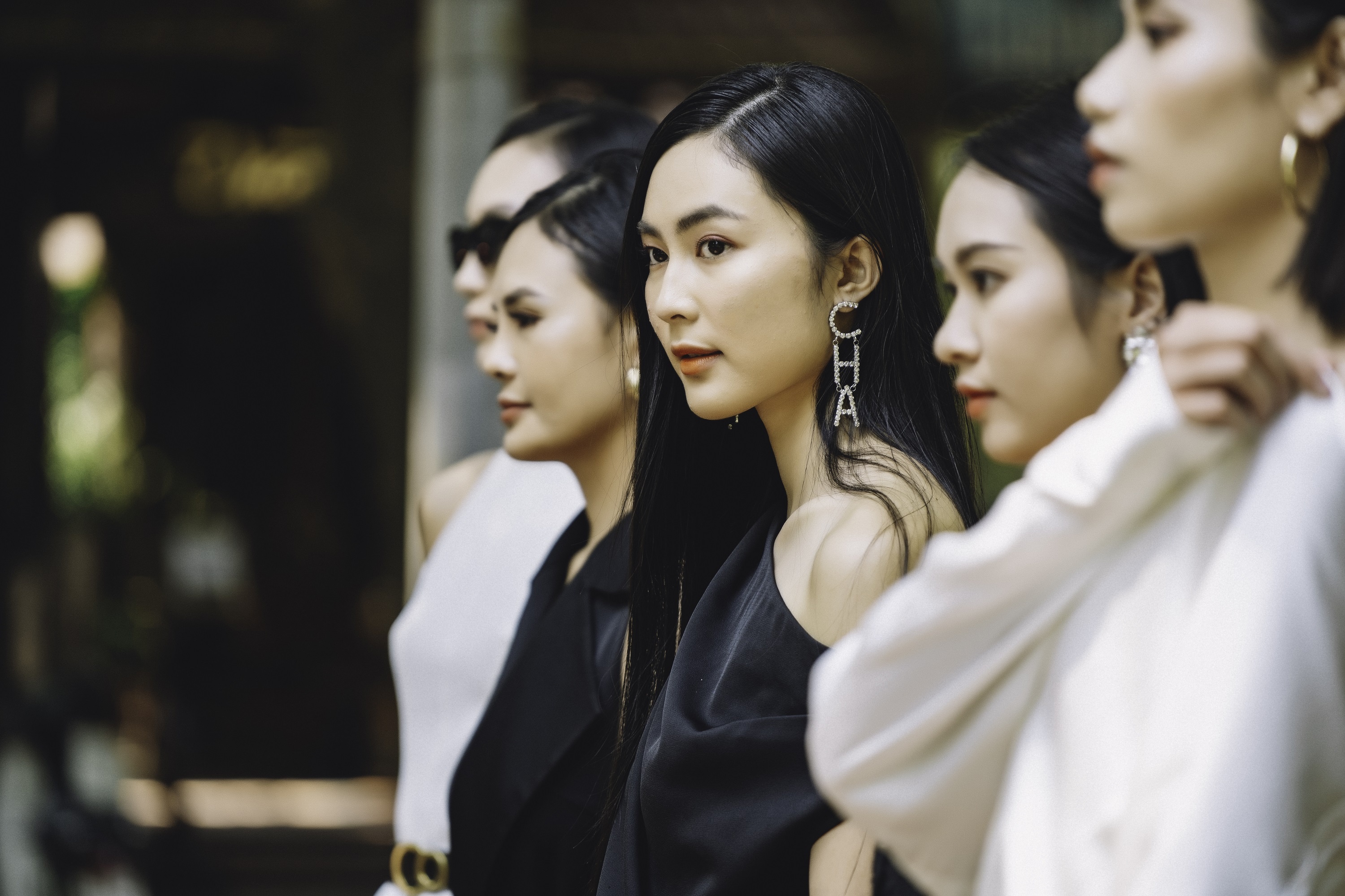 Helly Tong gay thuong nho trong trang phuc thu dong quyen ru hinh anh