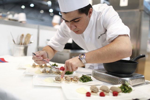 Thuc tap voi muc luong tu 900 USD tai My nho so huu visa J1 hinh anh