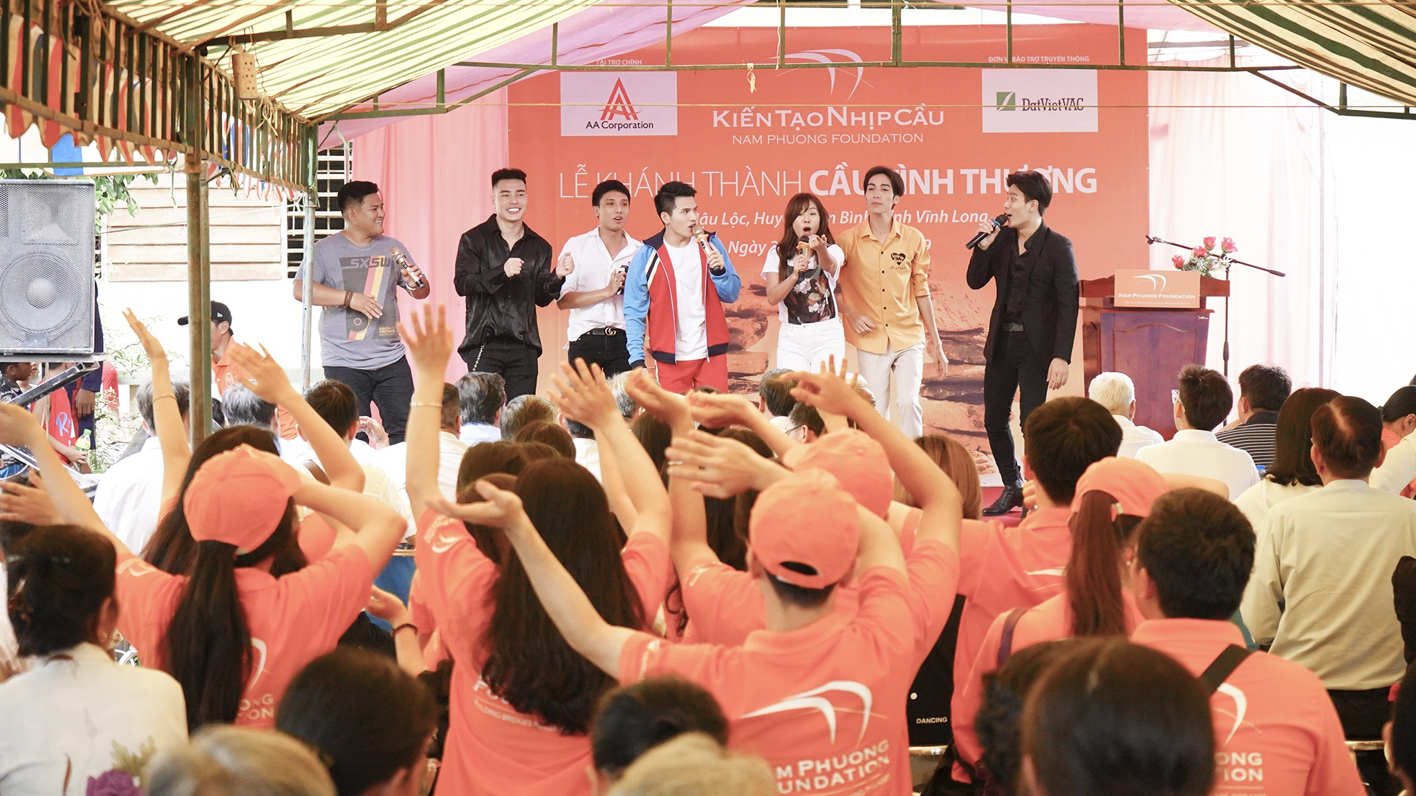 Quy thien nguyen Nam Phuong anh 2