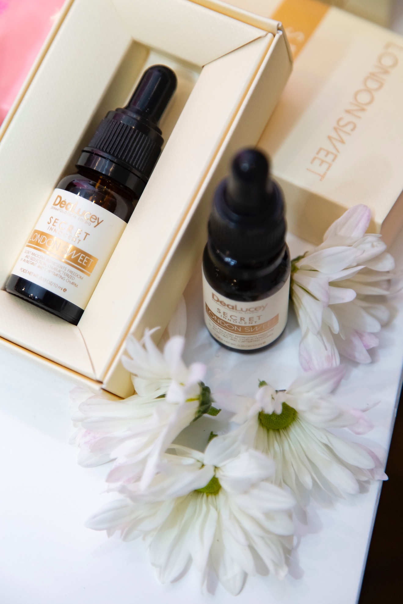 Dealucey Secret Innocent anh 3