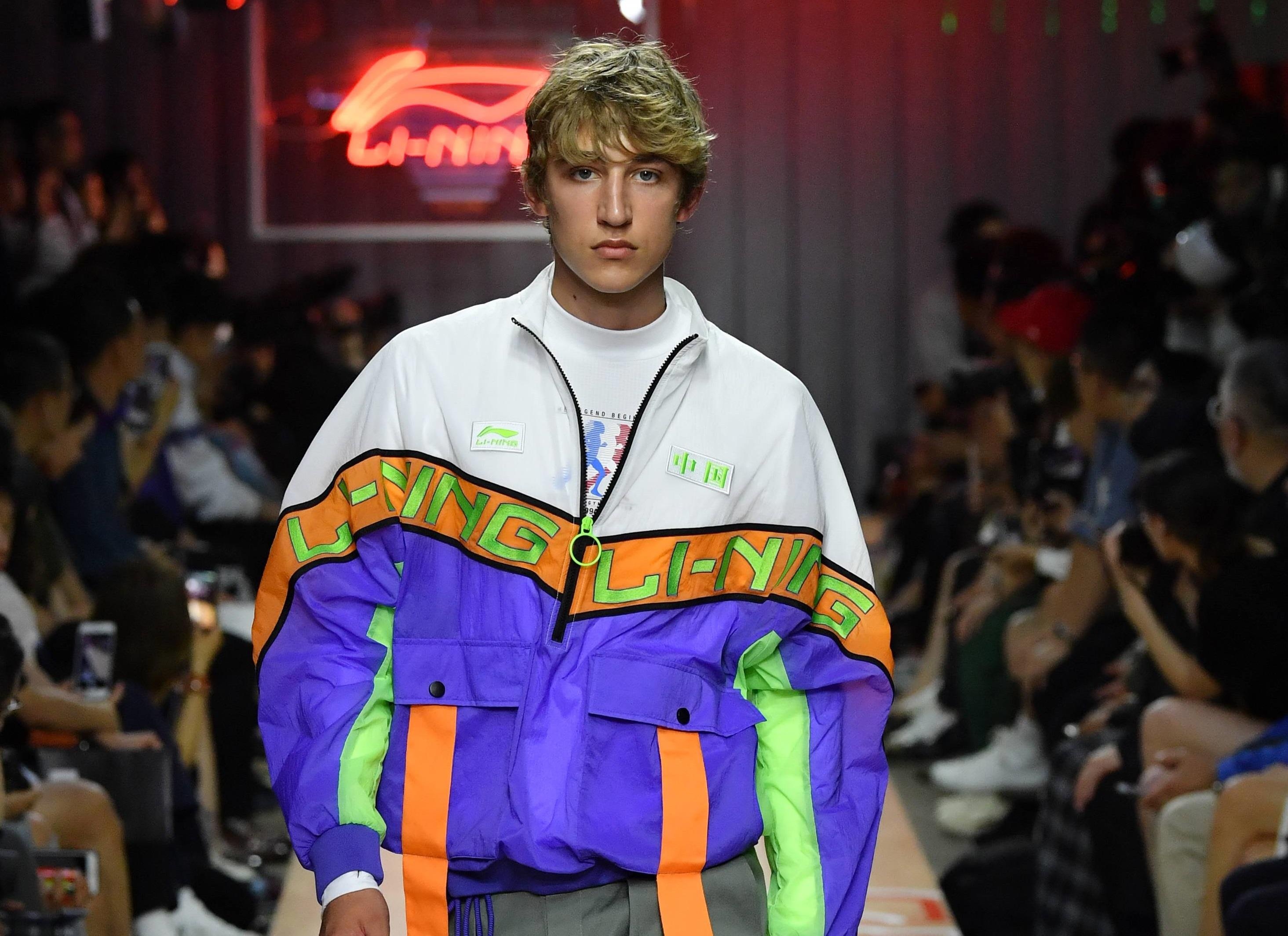 Li-Ning dem BST tung dien tai Paris va New York Fashion Week ve VN hinh anh