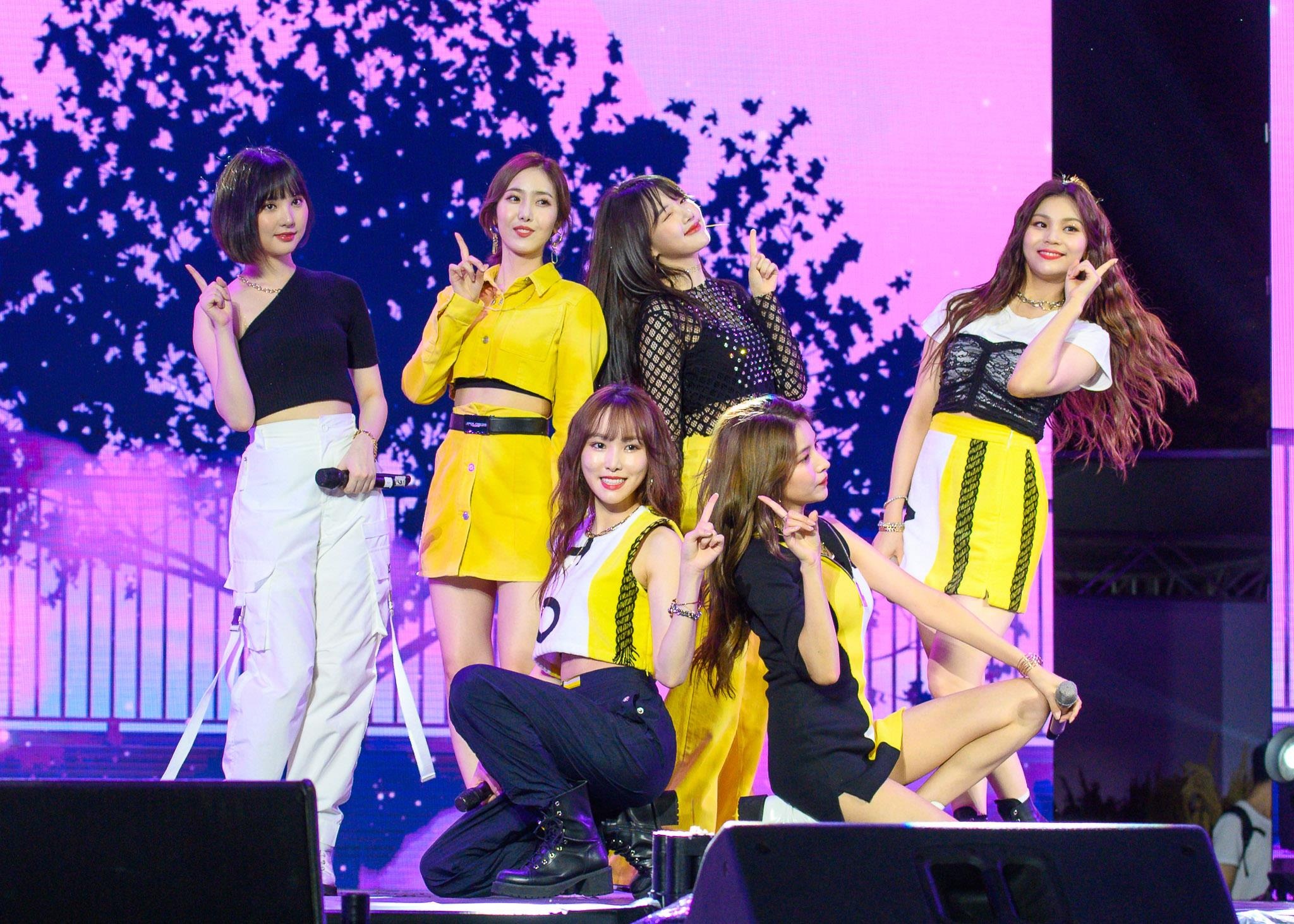 G-Friend va Snuper chay het minh, Noo Phuoc Thinh lam moi hit cu hinh anh