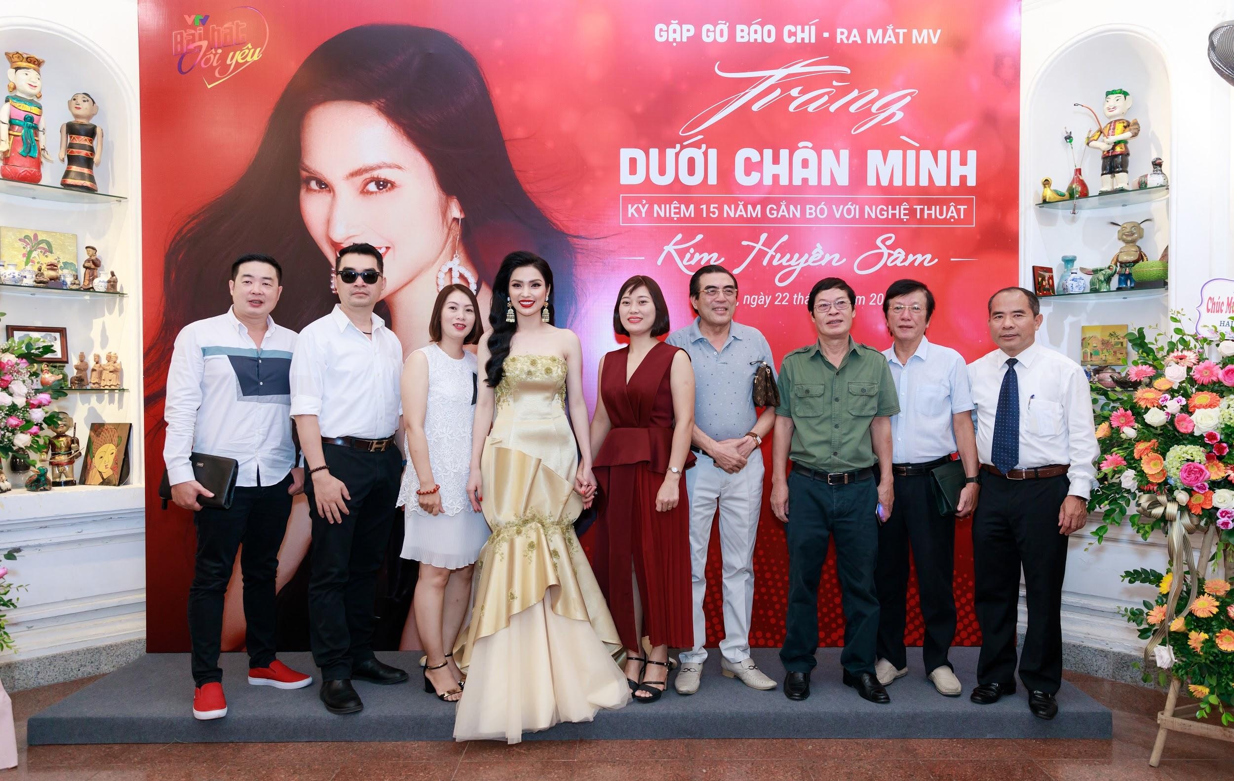 MC Huyền Sâm ảnh 2 MC Huyen Sam anh 2