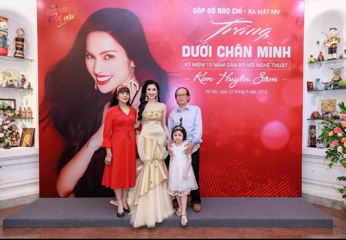 MC Huyền Sâm ảnh 4 MC Huyen Sam anh 4