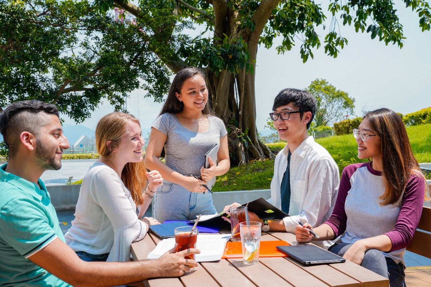 Trien lam giao duc quoc te anh 4