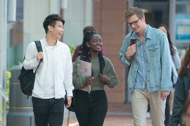 Hong Kong - diem den du hoc hap dan tai chau A hinh anh