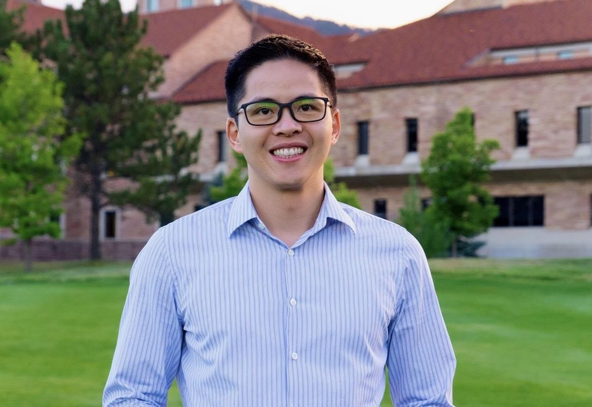 Tien si Viet mang du an tai nghe thanh cong tai My ve nuoc khoi nghiep hinh anh