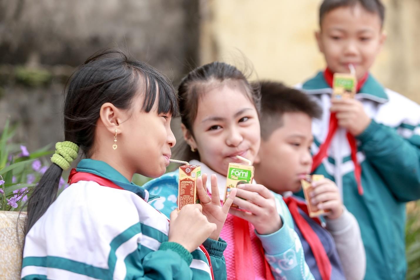 Khoi dong chuong trinh 'Dinh duong lanh cho tre em khon lon' hinh anh
