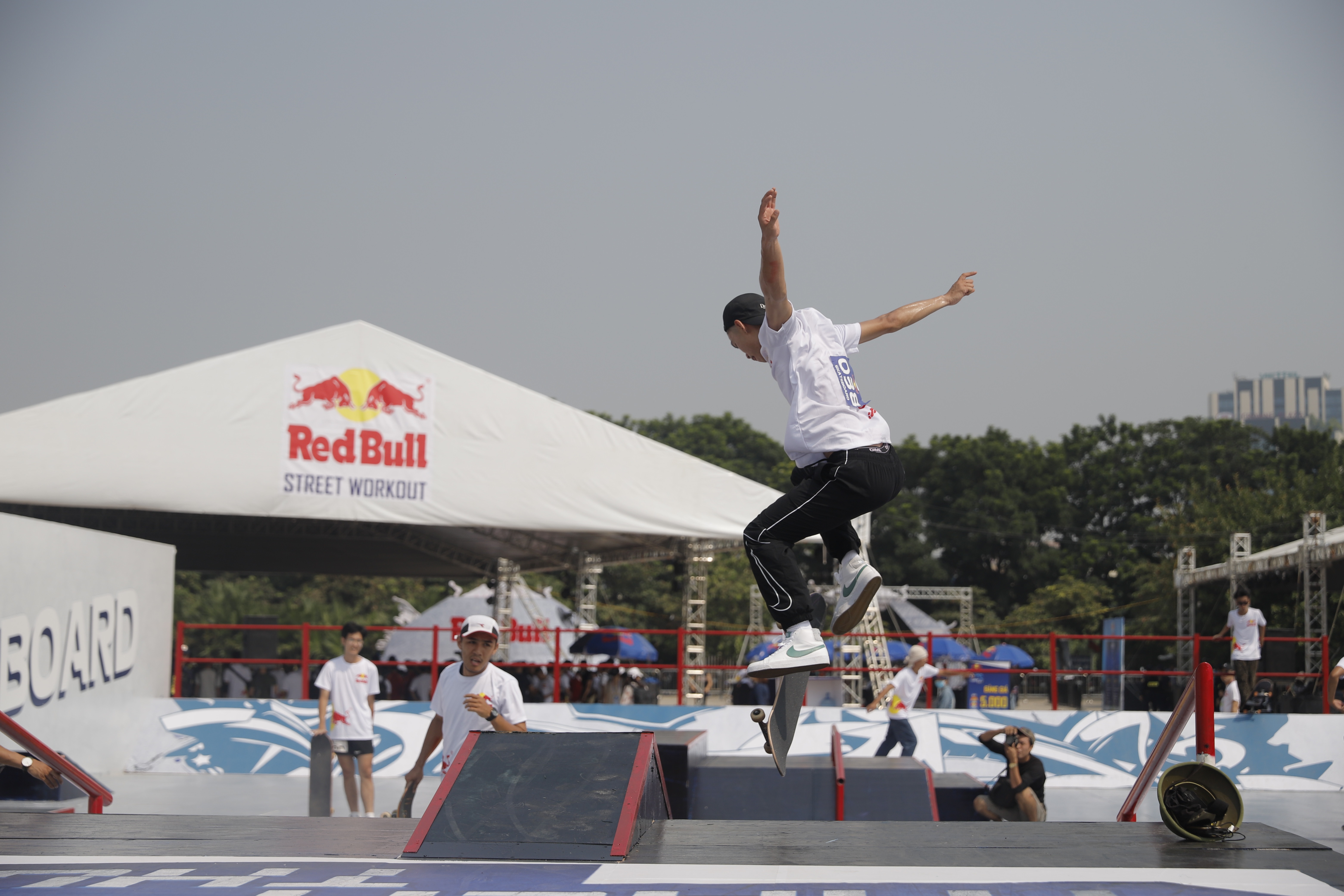 Red Bull anh 3