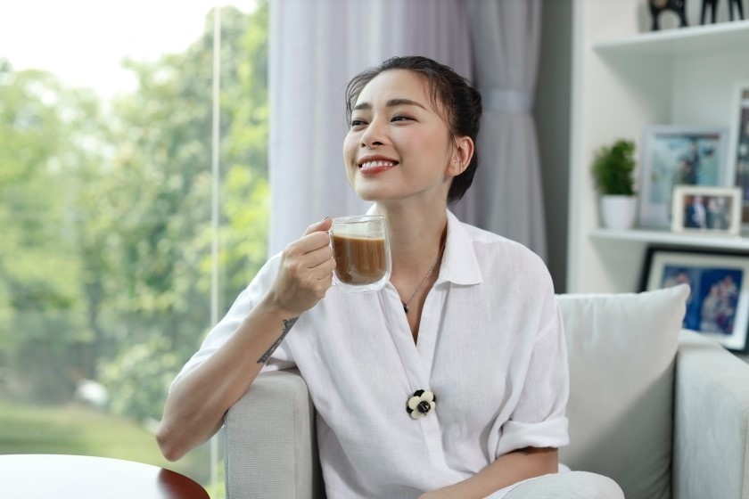 Bi quyet giup hang loat sao Viet tu tin 'Toi khoe hon tuoi cua toi' hinh anh