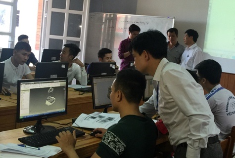 Tiep can cong nghe 4.0, nguoi hoc nghe them co hoi tim viec lam tot hinh anh