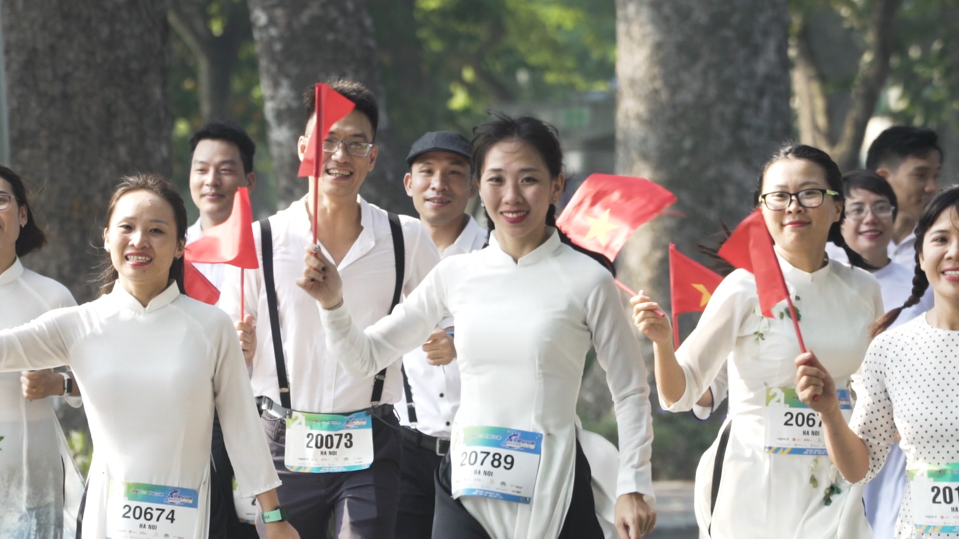 Nhung cau chuyen xuc dong dang sau moi buoc chay tai Revive Marathon hinh anh