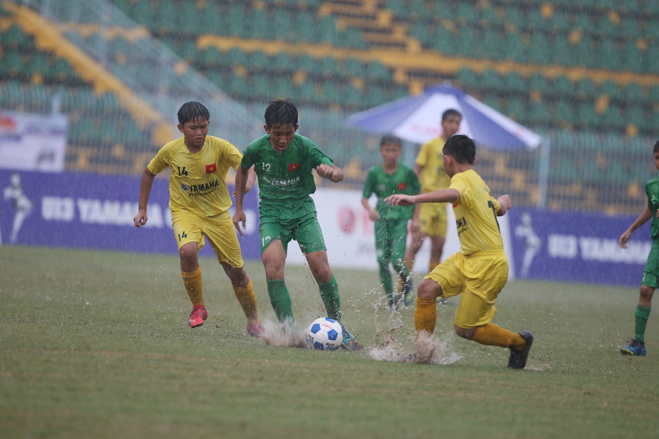 Chung ket U13 Yamaha Cup 2019 - man so tai can suc cua tuyen thu nhi hinh anh