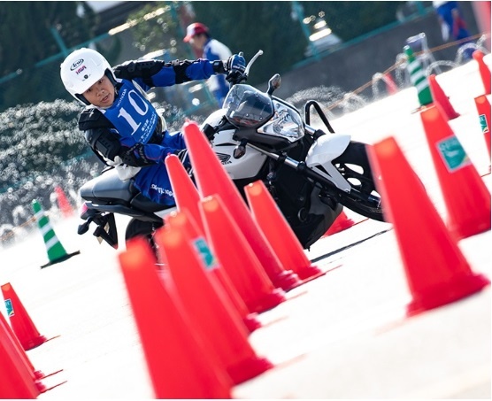 Honda Viet Nam gianh chien thang cuoc thi lai xe an toan tai Nhat Ban hinh anh