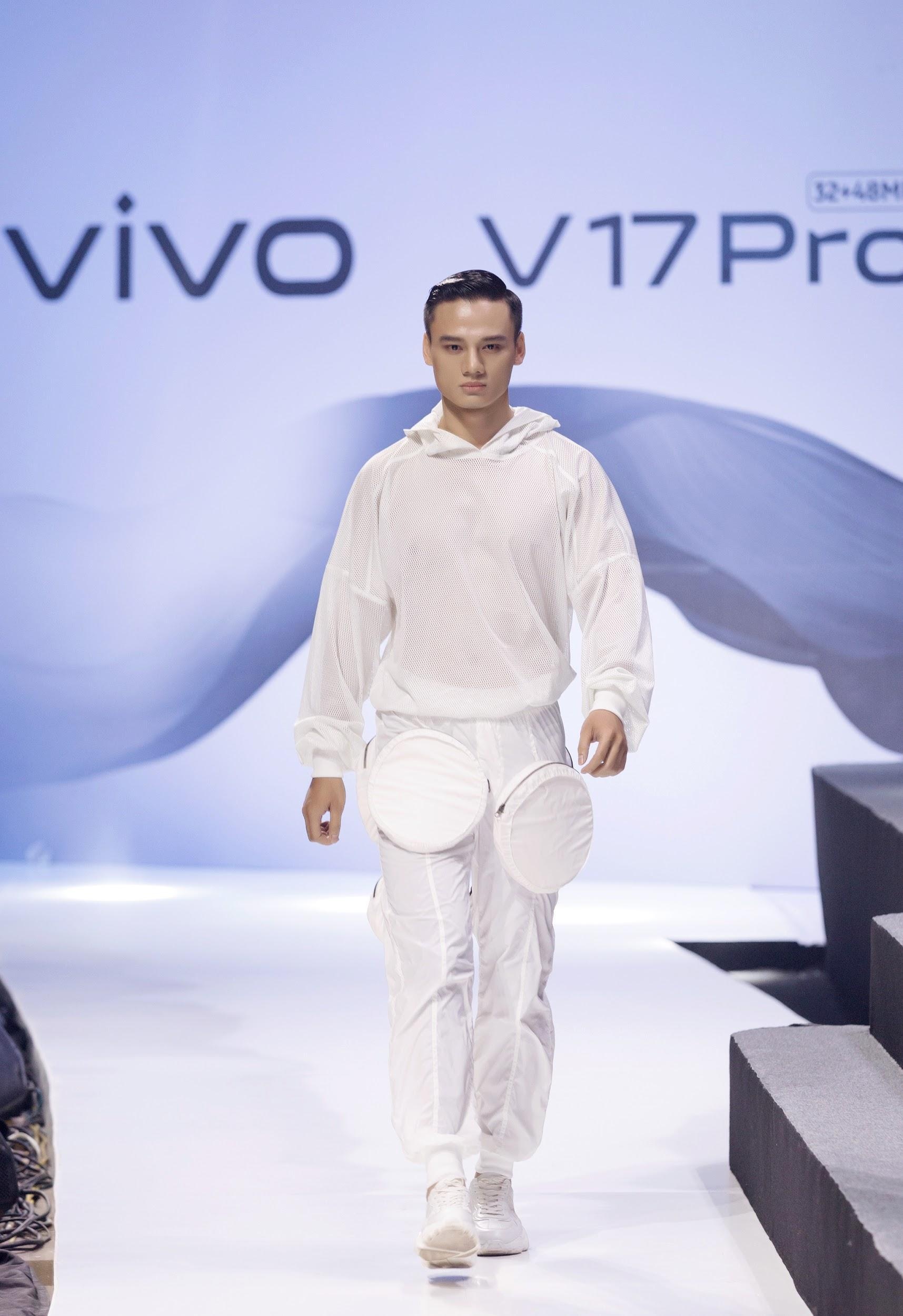 smartphone tam trung anh 4