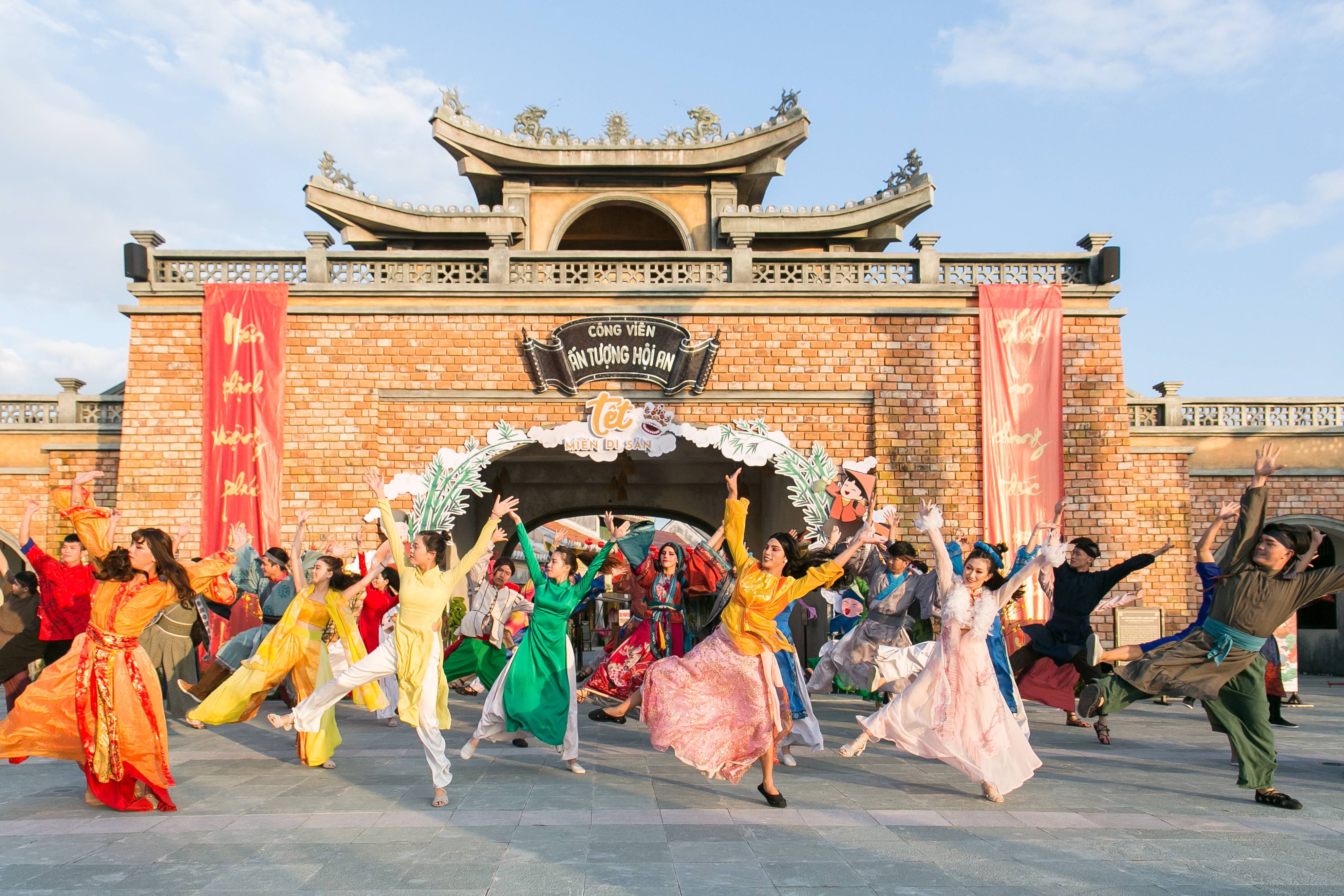 Chuoi su kien thu vi tai cong vien An tuong Hoi An trong thang 10 hinh anh