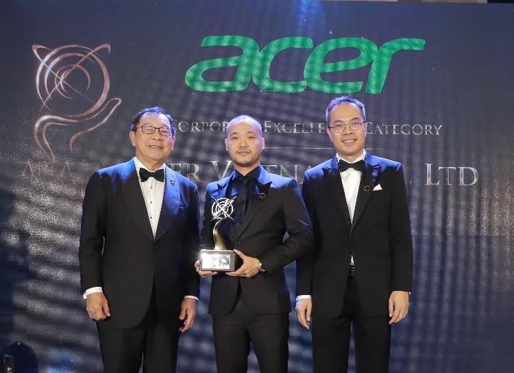 Acer Viet Nam nhan giai doanh nghiep xuat sac tai APEA 2019 hinh anh