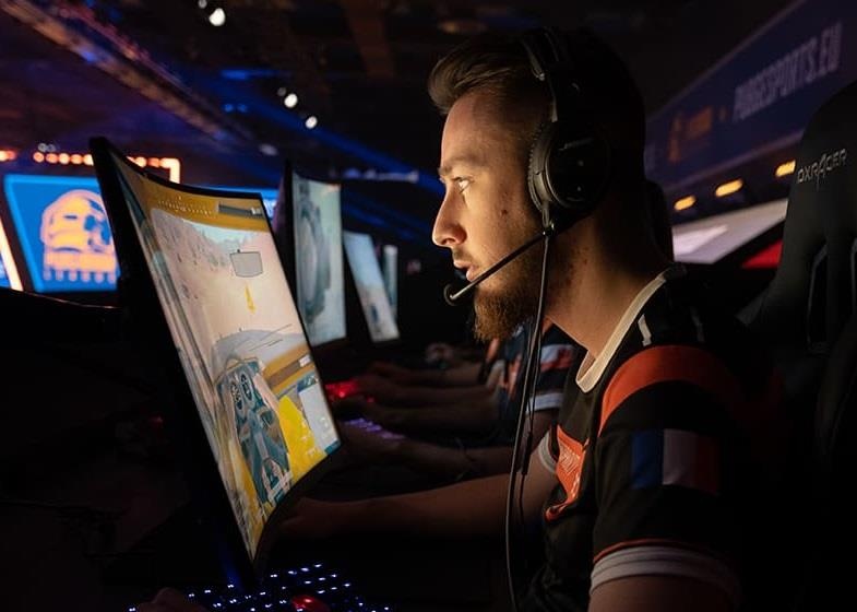 Vi sao cac game thu chon man hinh Samsung CRG5? hinh anh