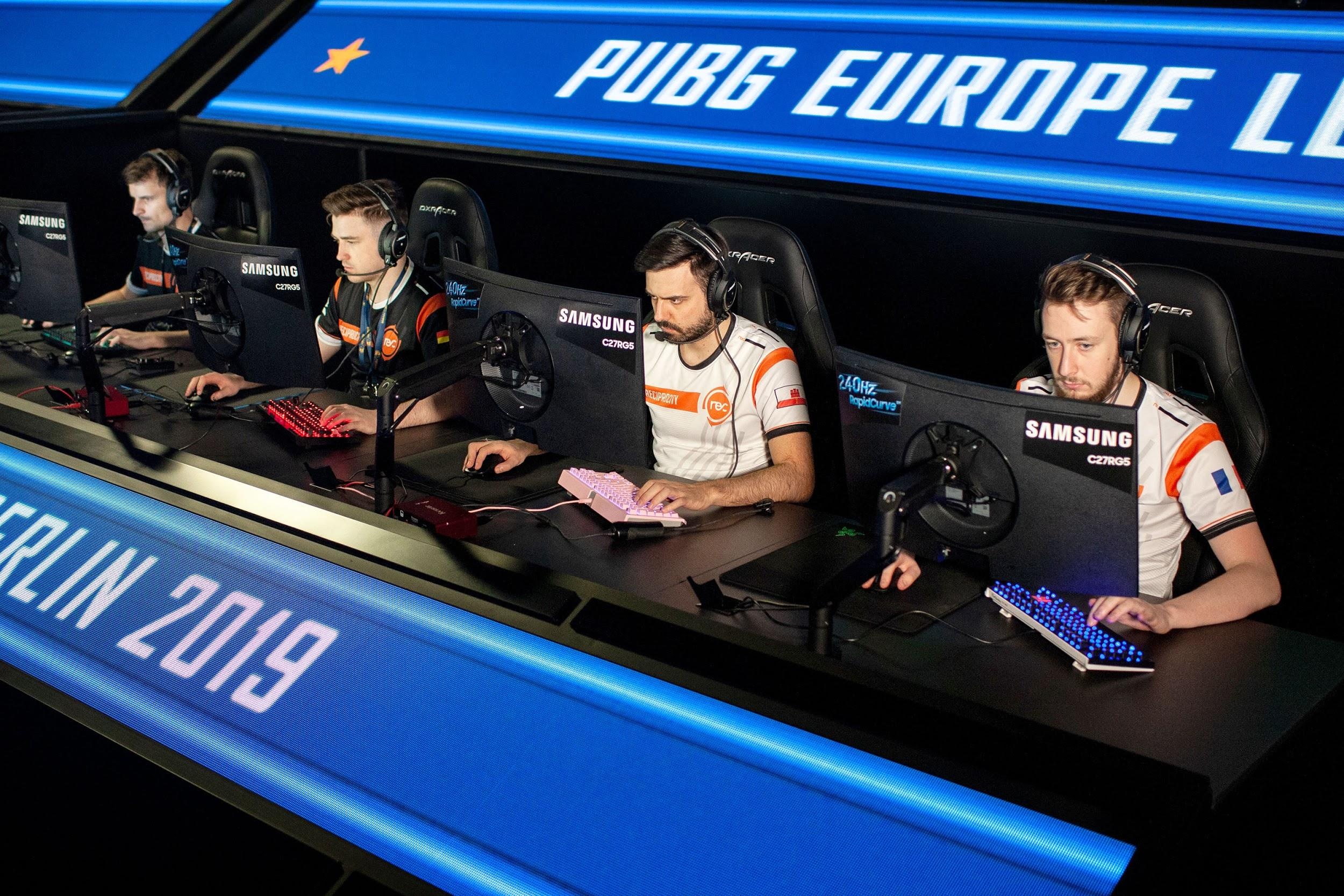 màn hình Samsung CRG5 ảnh 5 man hinh Samsung CRG5 anh 5