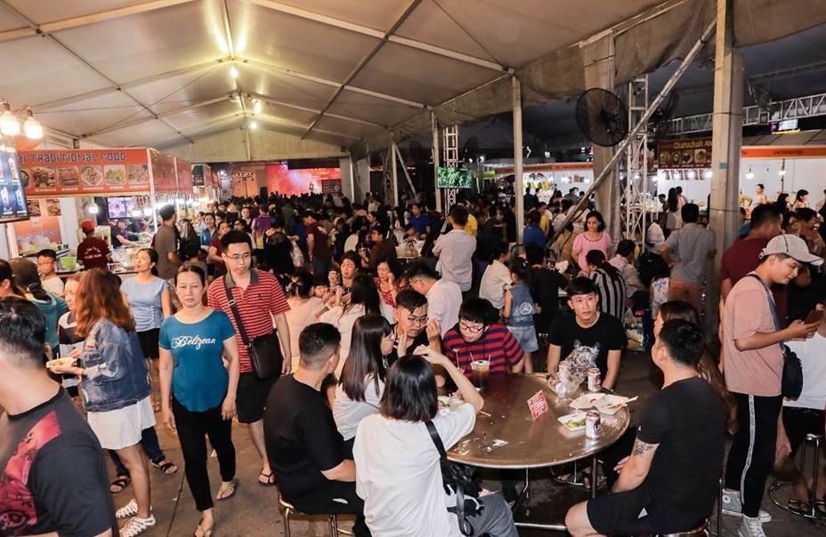 Hội chợ Mua sắm và ẩm thực Việt Nam-Thái Lan ảnh 1 Hoi cho Mua sam va am thuc Viet Nam-Thai Lan anh 1