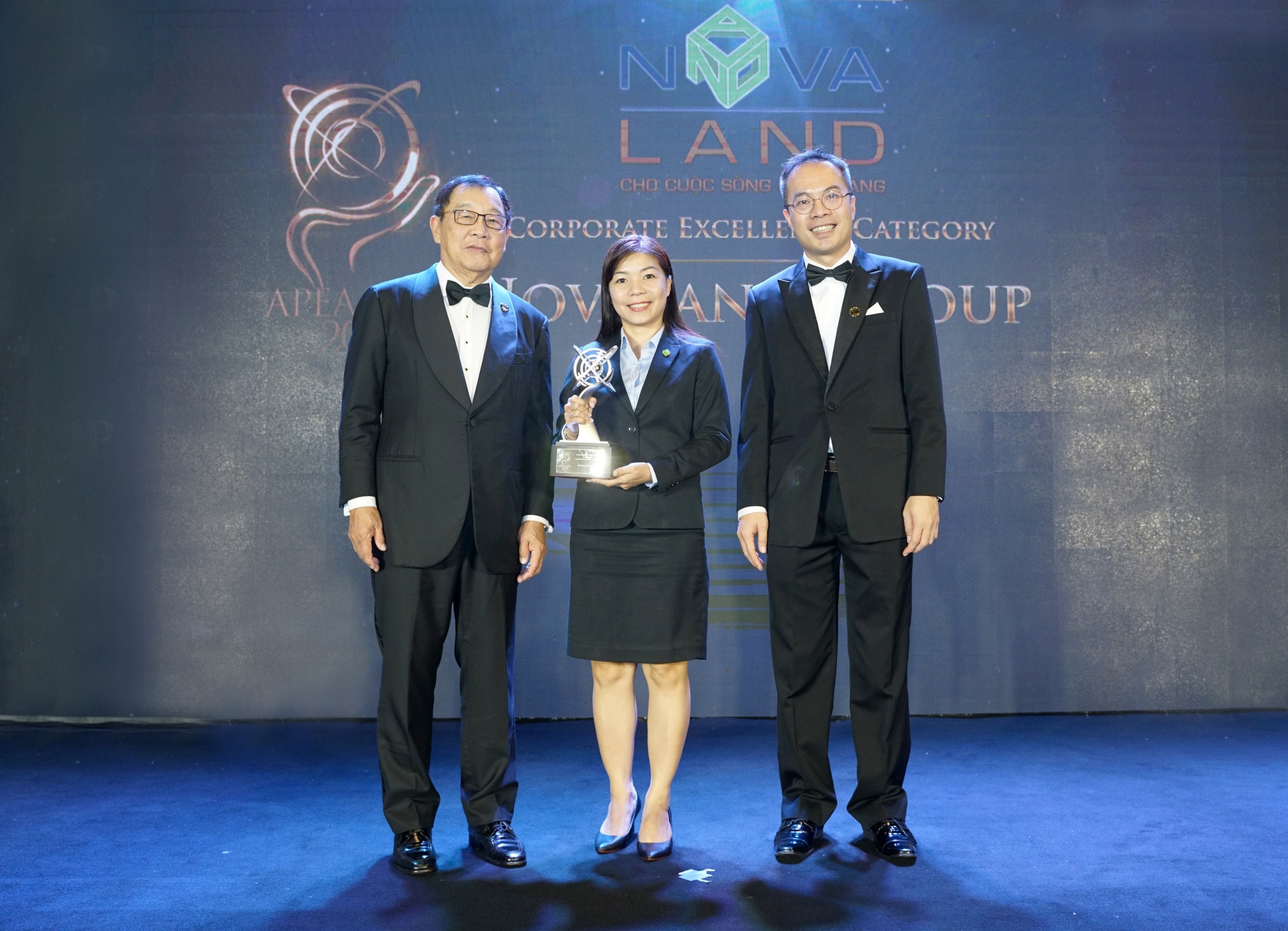 Tap doan Novaland nhan giai doanh nghiep Viet Nam xuat sac chau A 2019 hinh anh