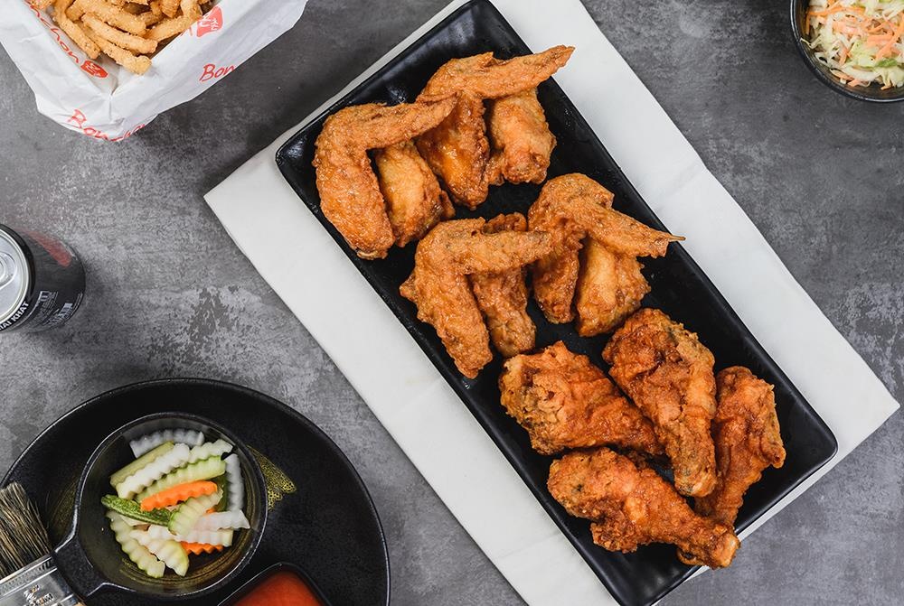 Thuong hieu ga ran noi tieng Han Quoc Nam tien trong thang 10 hinh anh