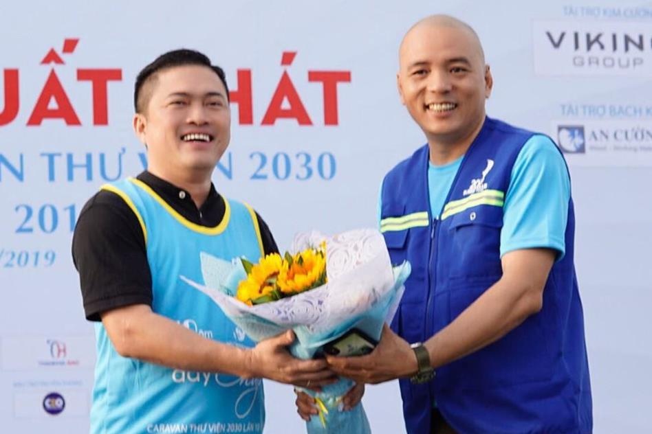 Pho chu tich HBC - VCCI tai tro 500 trieu dong xay thu vien hinh anh