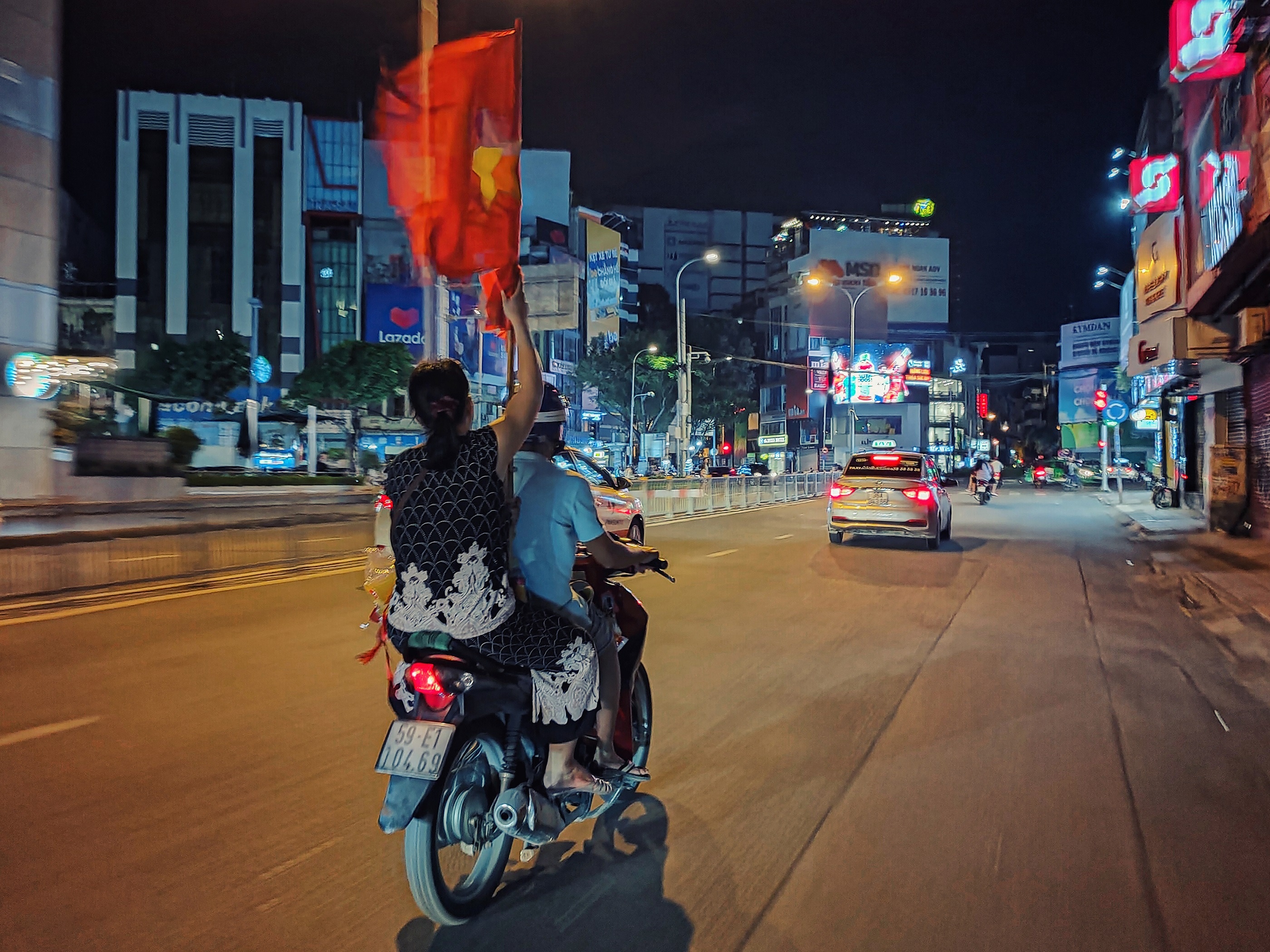 Trai nghiem kha nang chup dem tren Oppo Reno2 hinh anh