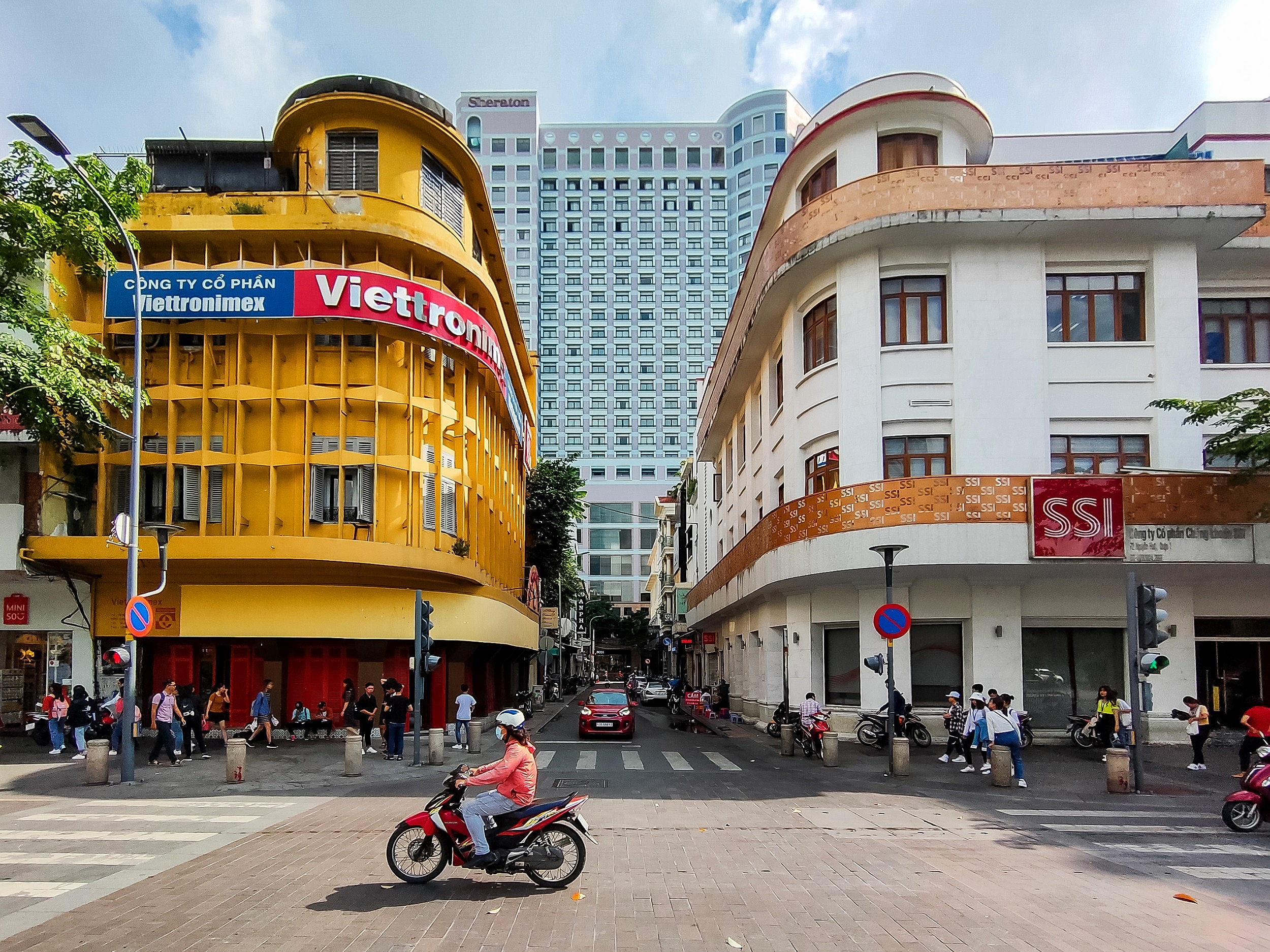 Sai Gon nang dong qua lang kinh da chieu cua Oppo Reno2 hinh anh