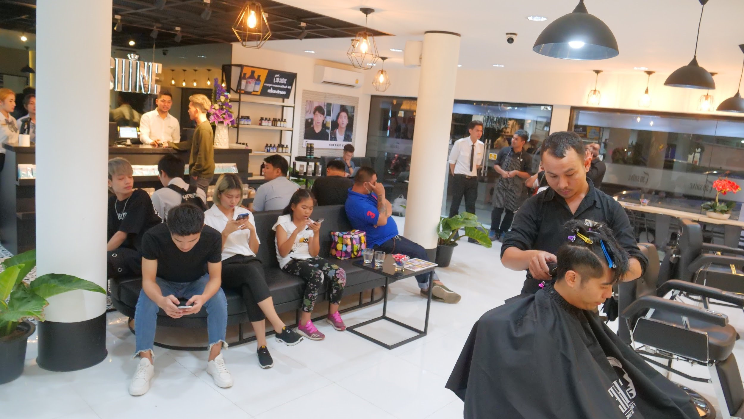 30Shine mo chi nhanh Thai Lan, hut khach ngay khi vua mo cua hinh anh