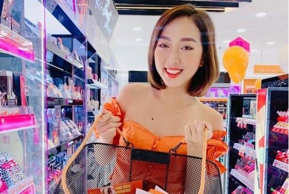 Loat beauty blogger va hot teen mung sinh nhat Guardian 8 tuoi hinh anh