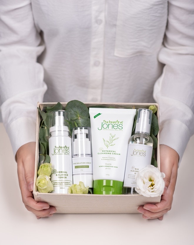 The Beauty of Jones ảnh 2 The Beauty of Jones anh 2