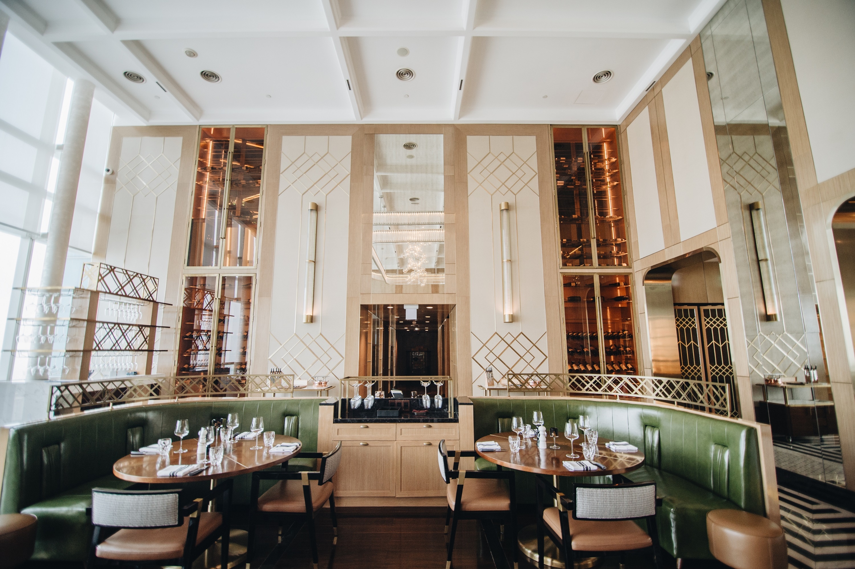 Stellar Steakhouse anh 7