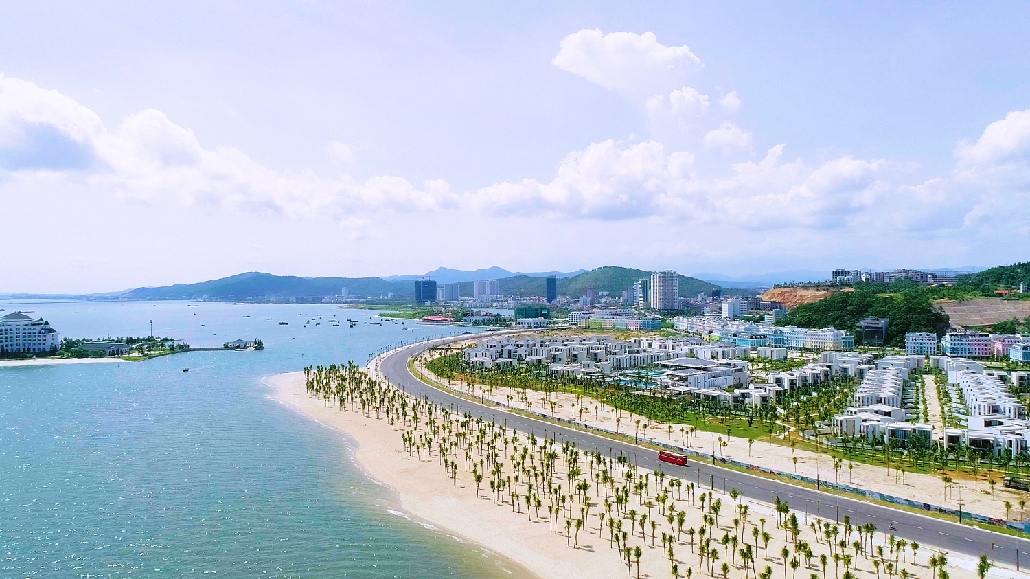 Sun Plaza Grand World anh 1