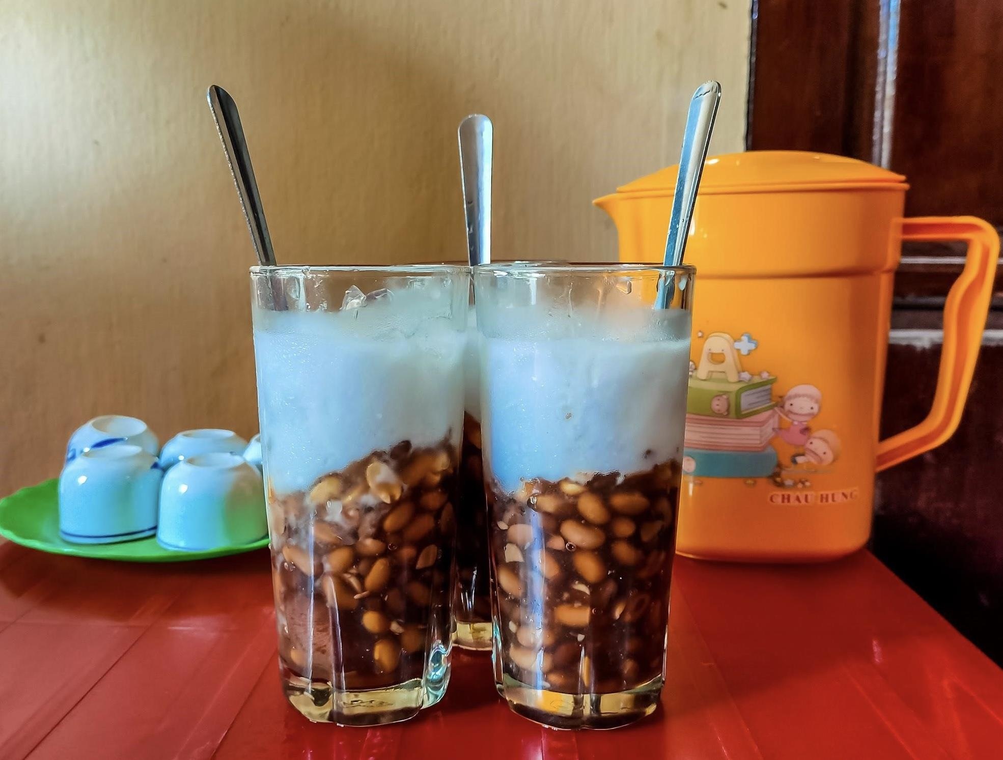 Mot ngay 'oanh tac' am thuc xu Hue voi 500.000 dong hinh anh